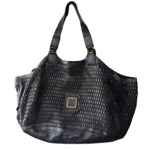 Campomaggi Leather Shoulder Bag in Blue with Laser Cut